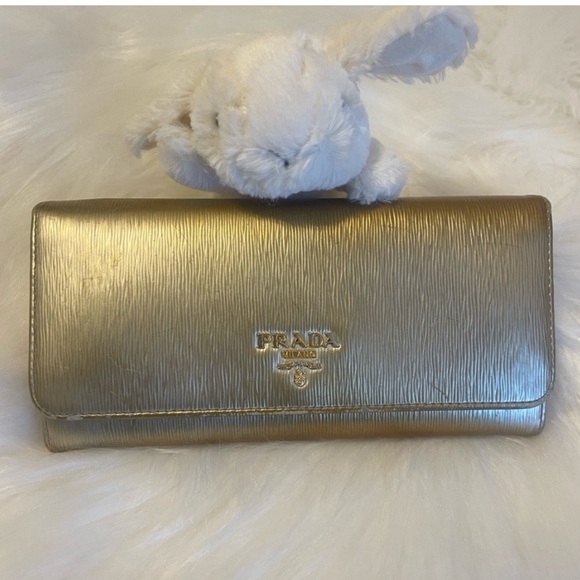 Prada long wallet, authentic - Picture 1 of 9
